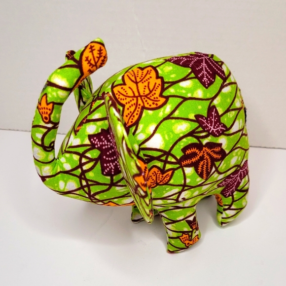 Zara Other - Lovely Fall Leaf Motif Green Small Stuffed Elephant Accent Pillow RARE